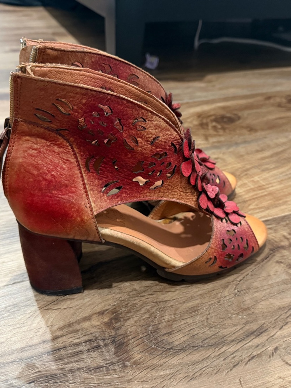 Red Floral Cutout Peep-Toe Heels with Decorative Appliqués - Picture 2 of 3